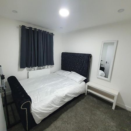 Beautiful Rooms Shaw St And Pine St Bury  Exterior photo