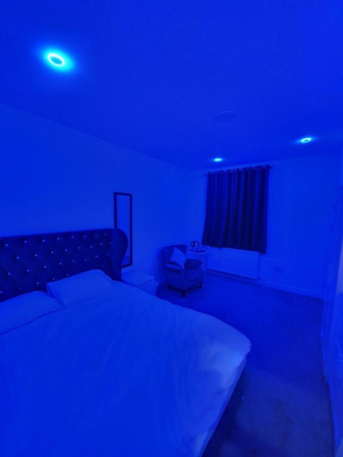 Beautiful Rooms Shaw St And Pine St Bury  Exterior photo