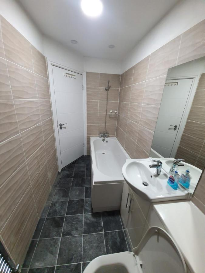 Beautiful Rooms Shaw St And Pine St Bury  Exterior photo