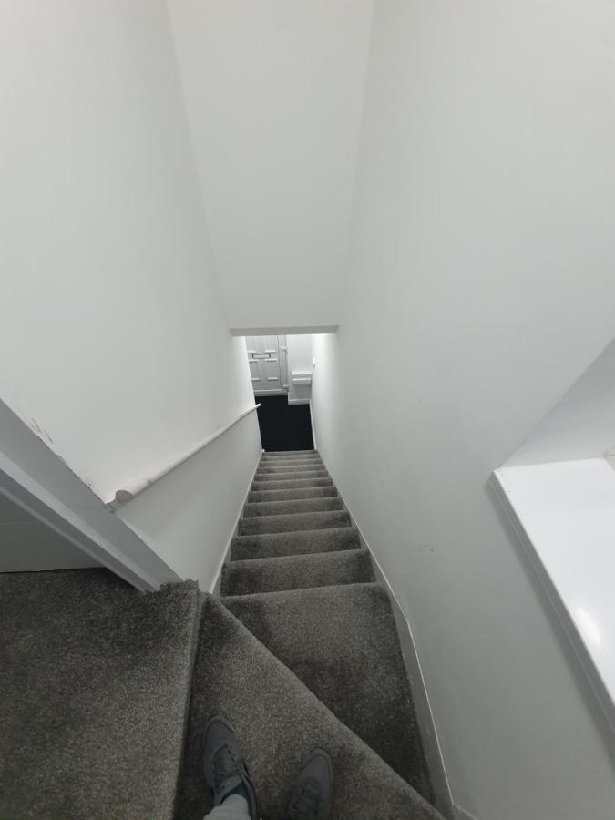 Beautiful Rooms Shaw St And Pine St Bury  Exterior photo