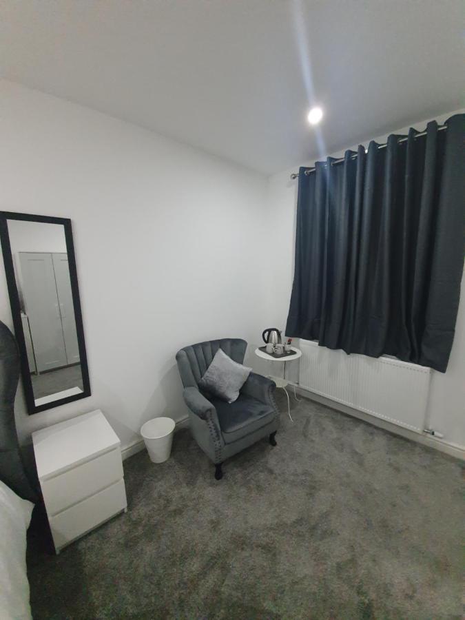 Beautiful Rooms Shaw St And Pine St Bury  Exterior photo