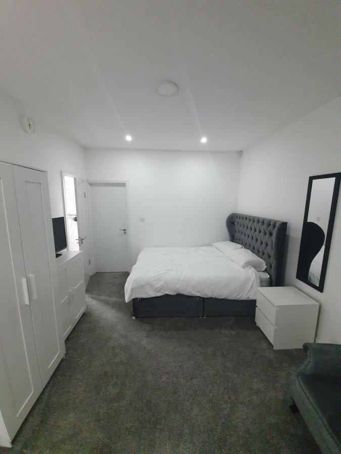 Beautiful Rooms Shaw St And Pine St Bury  Exterior photo