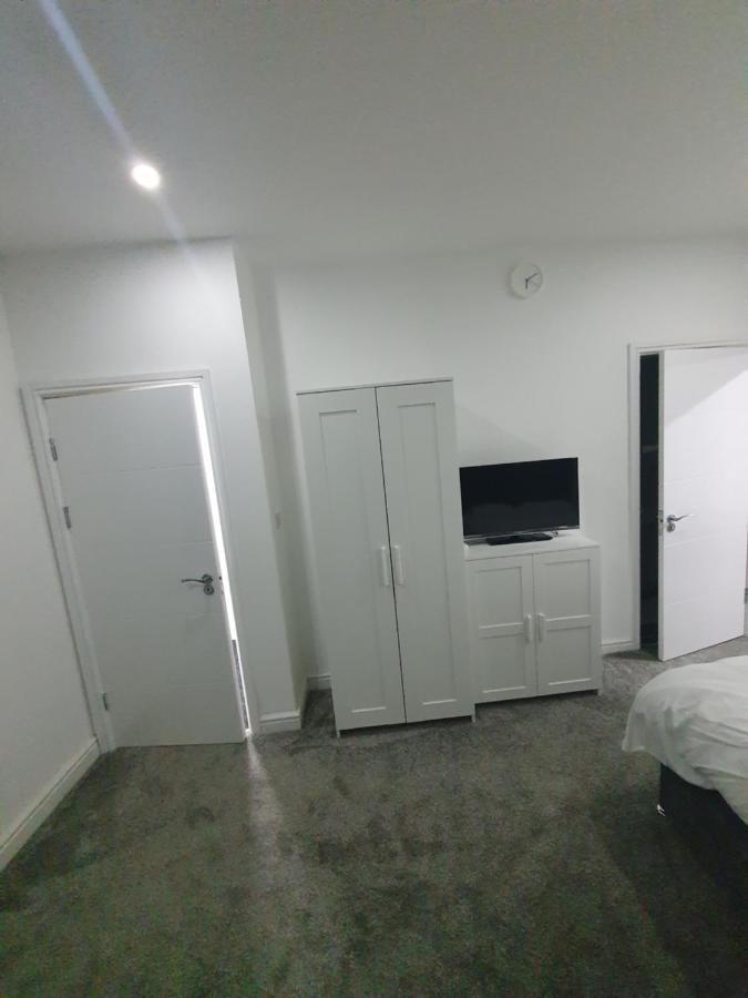 Beautiful Rooms Shaw St And Pine St Bury  Exterior photo