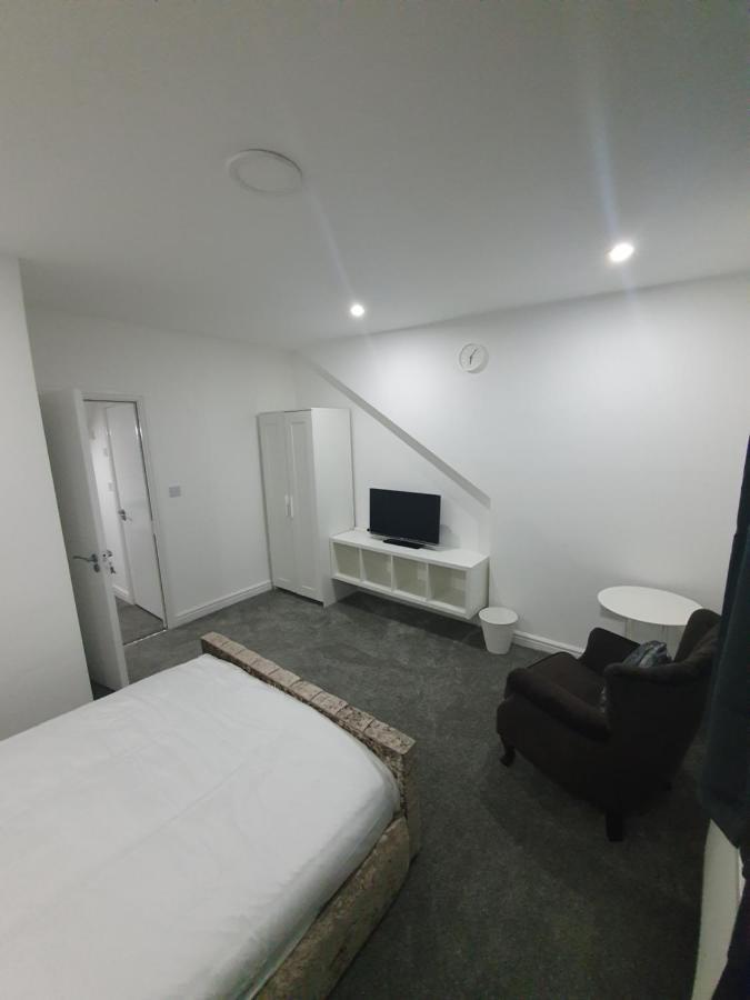 Beautiful Rooms Shaw St And Pine St Bury  Exterior photo